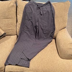 NWOT pants by ROXY in size large with tie waist and pockets and elastic back